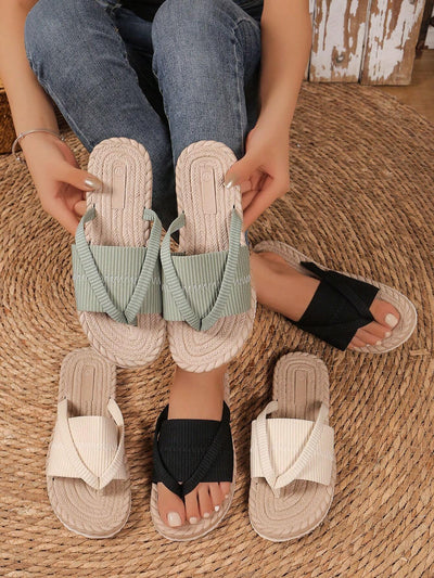 CAMILLA | COMFORTABLE CRISS-CROSS FLAT SANDALS