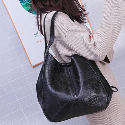RINA | TIMELESS VINTAGE LUXURIOUS BAG
