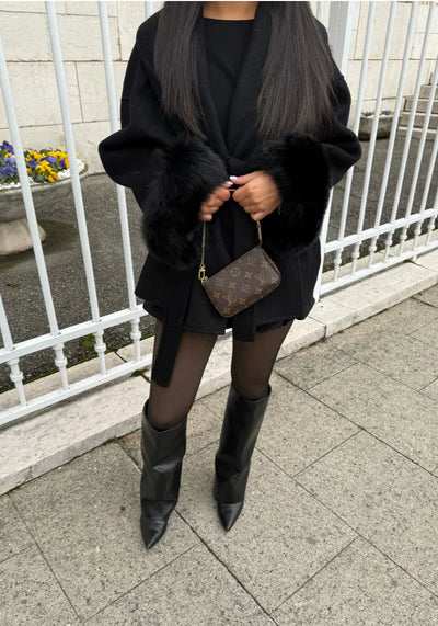 Éclat™ – Elegant Wool Coat with Removable Fur Details