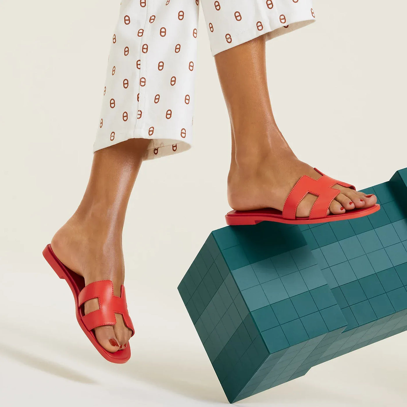 ARIS | ELEGANT SANDALS