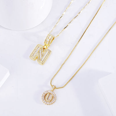 Necklace set with embedded initial | Gold