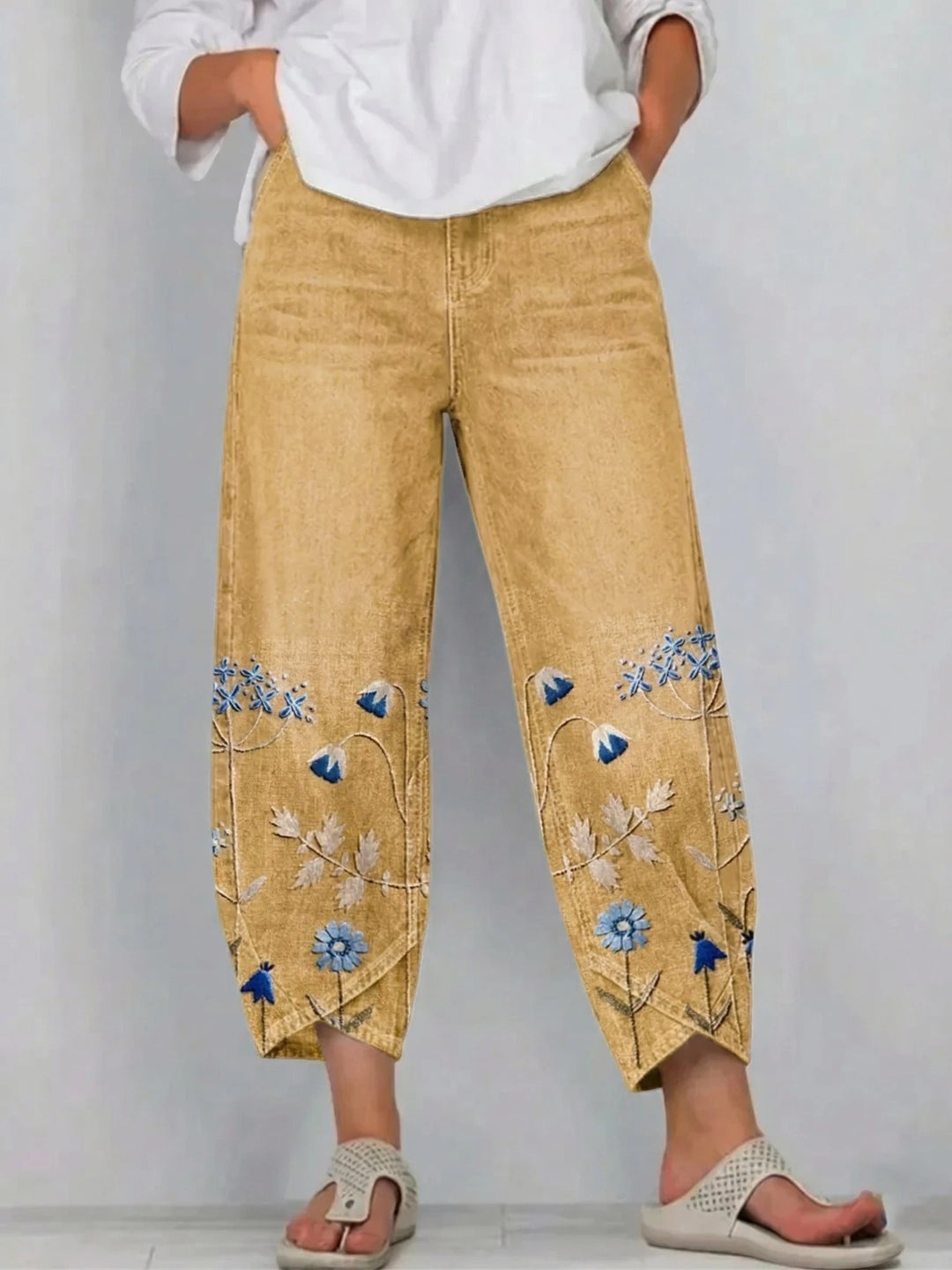 Women's Baggy Cropped Jeans with Embroidered