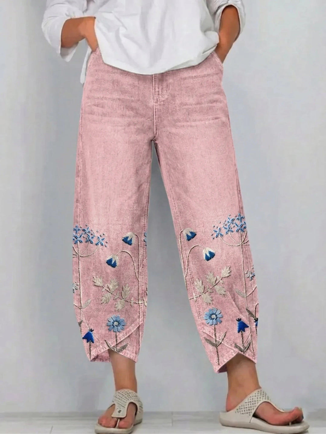 Women's Baggy Cropped Jeans with Embroidered