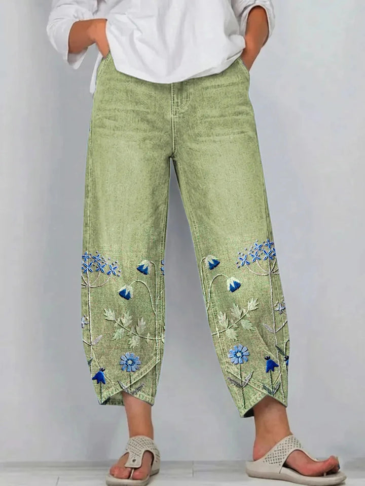 Women's Baggy Cropped Jeans with Embroidered