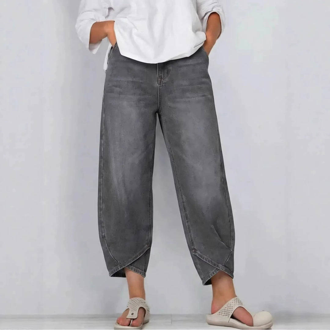 Women's Baggy Mid Rise Jeans with Pockets