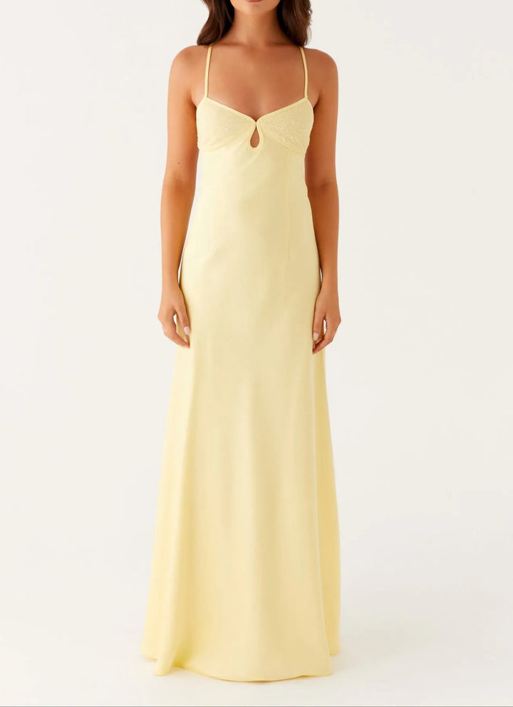 Women's Elegant Flowy Maxi Wedding Guest Dress with Sweetheart Neckline
