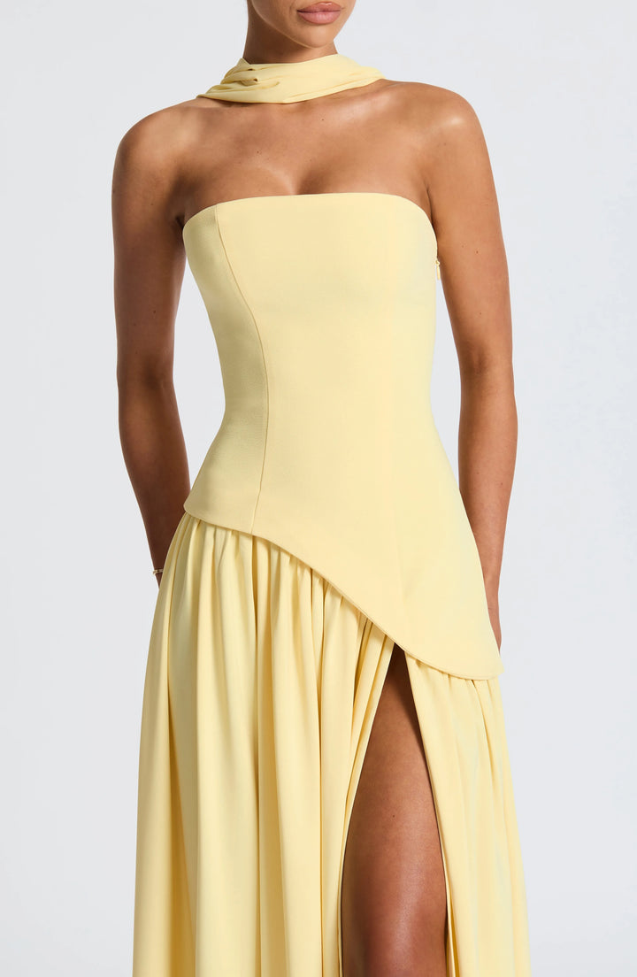 Women's Elegant Open Back Maxi Wedding Guest Dress with Slit