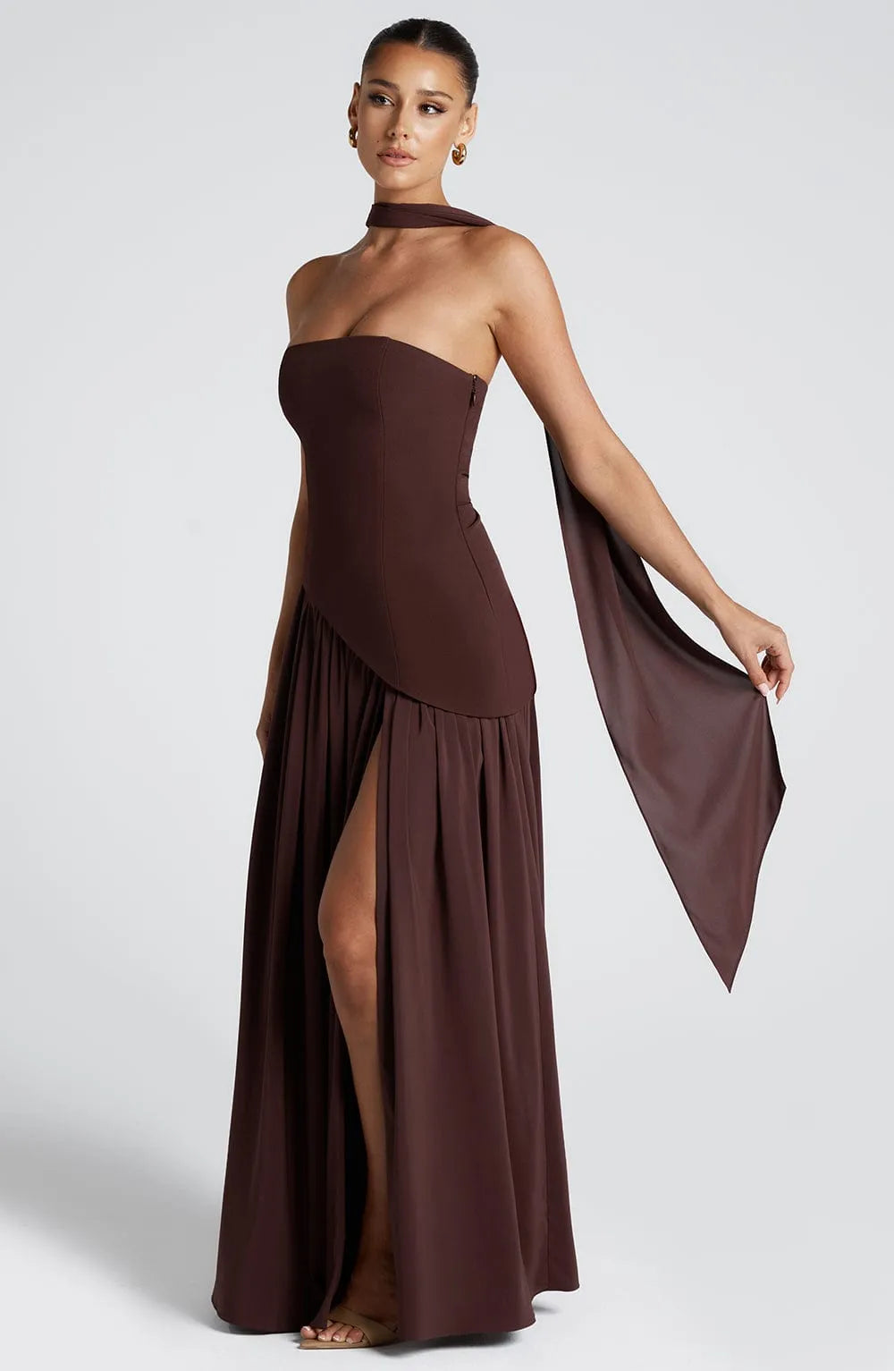 Women's Elegant Open Back Maxi Wedding Guest Dress with Slit