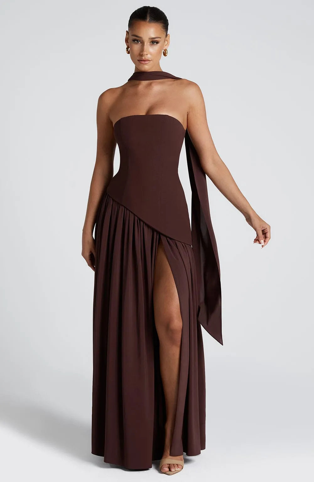 Women's Elegant Open Back Maxi Wedding Guest Dress with Slit