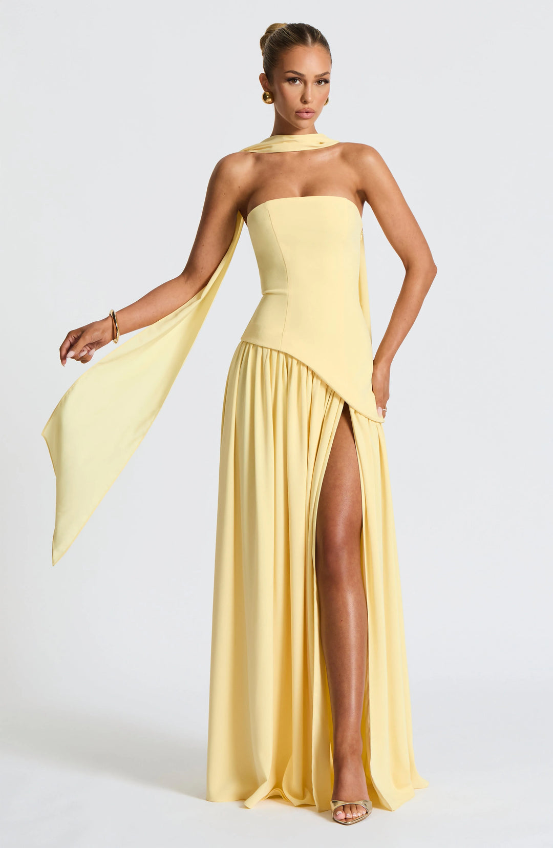 Women's Elegant Open Back Maxi Wedding Guest Dress with Slit