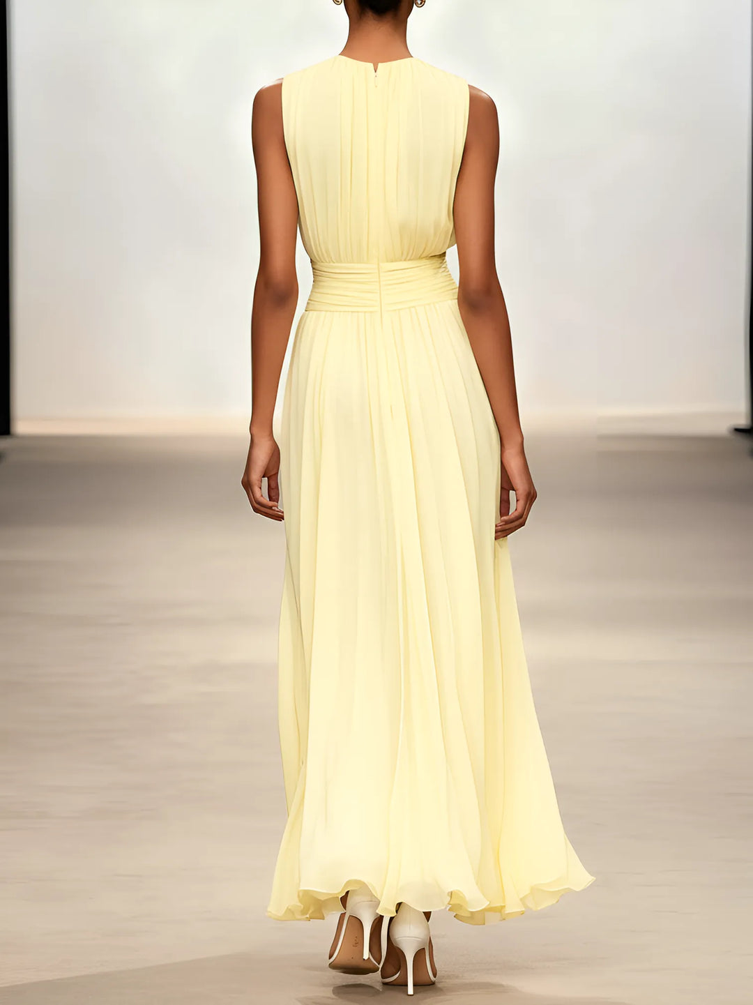 Women's Elegant Sleeveless Maxi Wedding Guest Dress with A-Line Silhouette