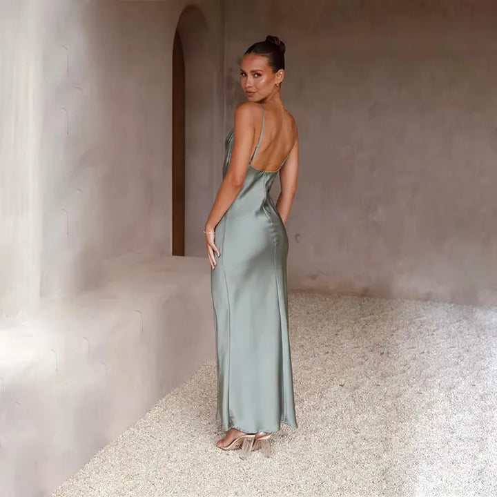 Women's Elegant Sleeveless Maxi Wedding Guest Dress with Open Back