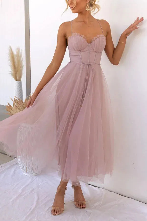 Women's Elegant Sleeveless Midi Wedding Guest Dress with Sweetheart Neckline