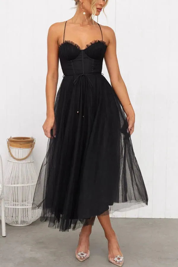Women's Elegant Sleeveless Midi Wedding Guest Dress with Sweetheart Neckline