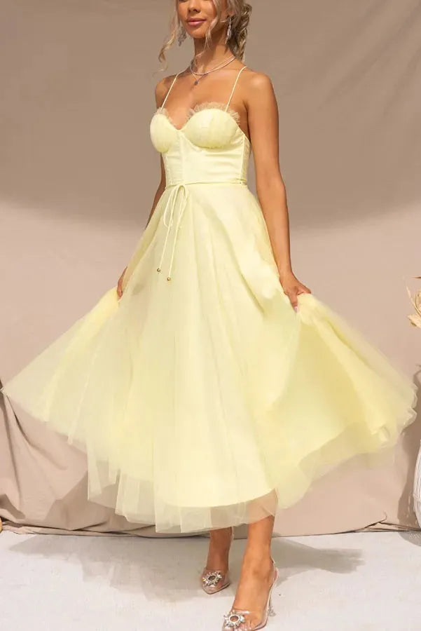 Women's Elegant Sleeveless Midi Wedding Guest Dress with Sweetheart Neckline