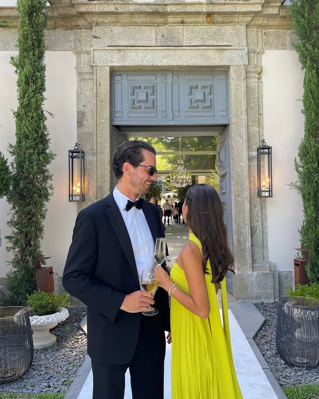 Women's Elegant Strapless Maxi Wedding Guest Dress with Sweetheart Neckline