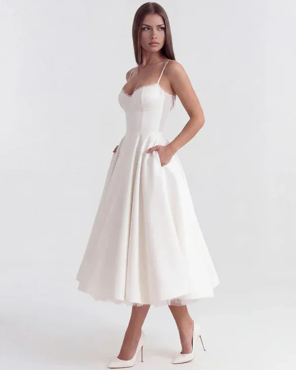 Women's Flowy Sleeveless Maxi Wedding Guest Dress with Sweetheart Neckline