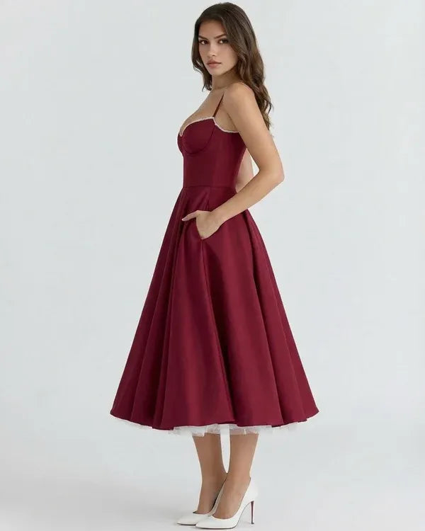 Women's Flowy Sleeveless Maxi Wedding Guest Dress with Sweetheart Neckline