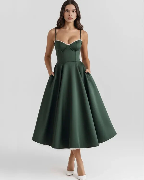 Women's Flowy Sleeveless Maxi Wedding Guest Dress with Sweetheart Neckline