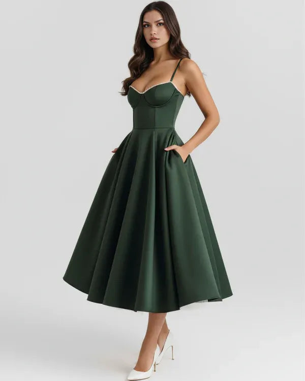 Women's Flowy Sleeveless Maxi Wedding Guest Dress with Sweetheart Neckline
