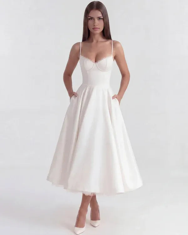 Women's Flowy Sleeveless Maxi Wedding Guest Dress with Sweetheart Neckline