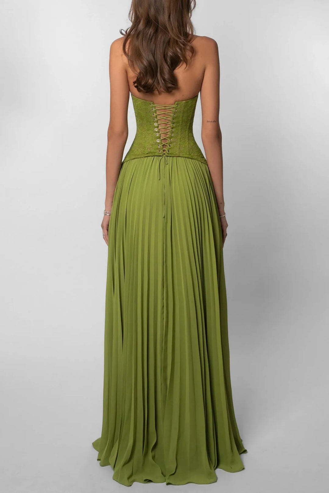 Women's Pleated Flowy Maxi Wedding Guest Dress with Sweetheart Neckline