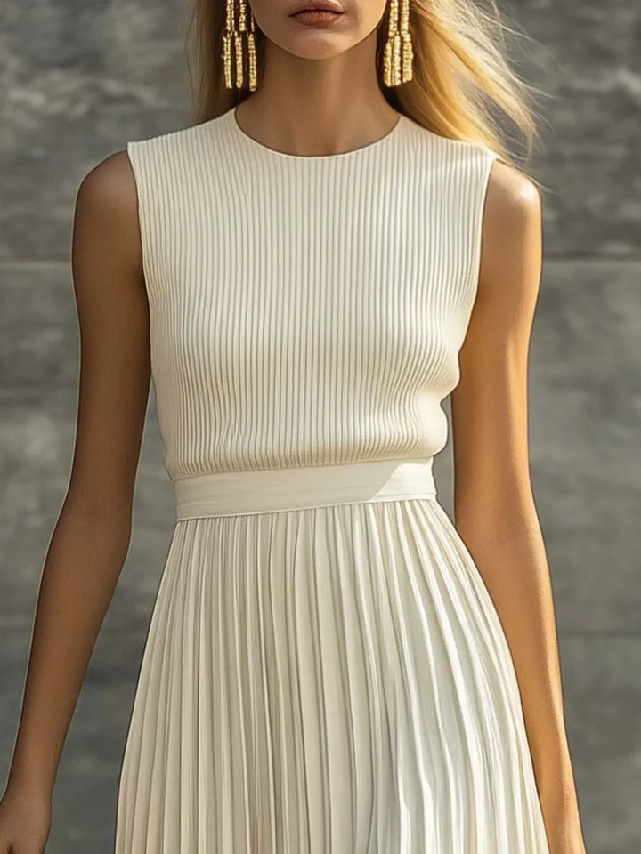 Women's Sleeveless Pleated Maxi Wedding Guest Dress with Round Neckline