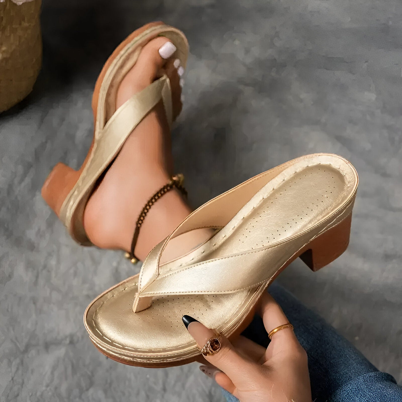 CLAUDINE | TIMELESS HIGH HEELED SANDALS
